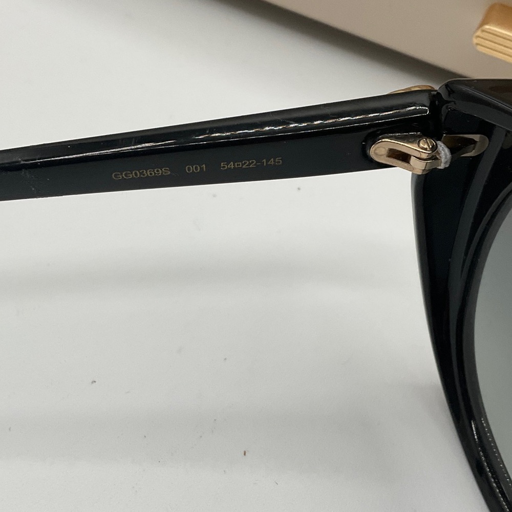 Gucci Black Oversized Sunglasses - Picture 10 of 10